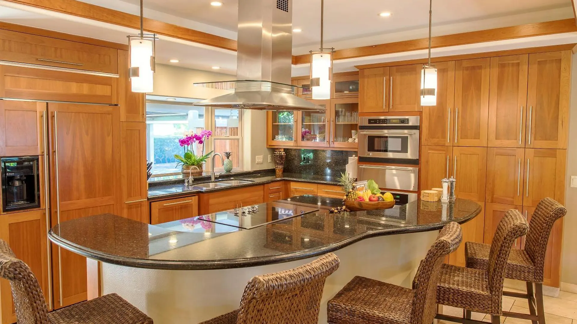 Holiday home Kaanapali Home Amazing Deals!Gorgeous Remodel-4B,4Ba Pool,Ac,Bbq, Outdr Shw-View Lahaina