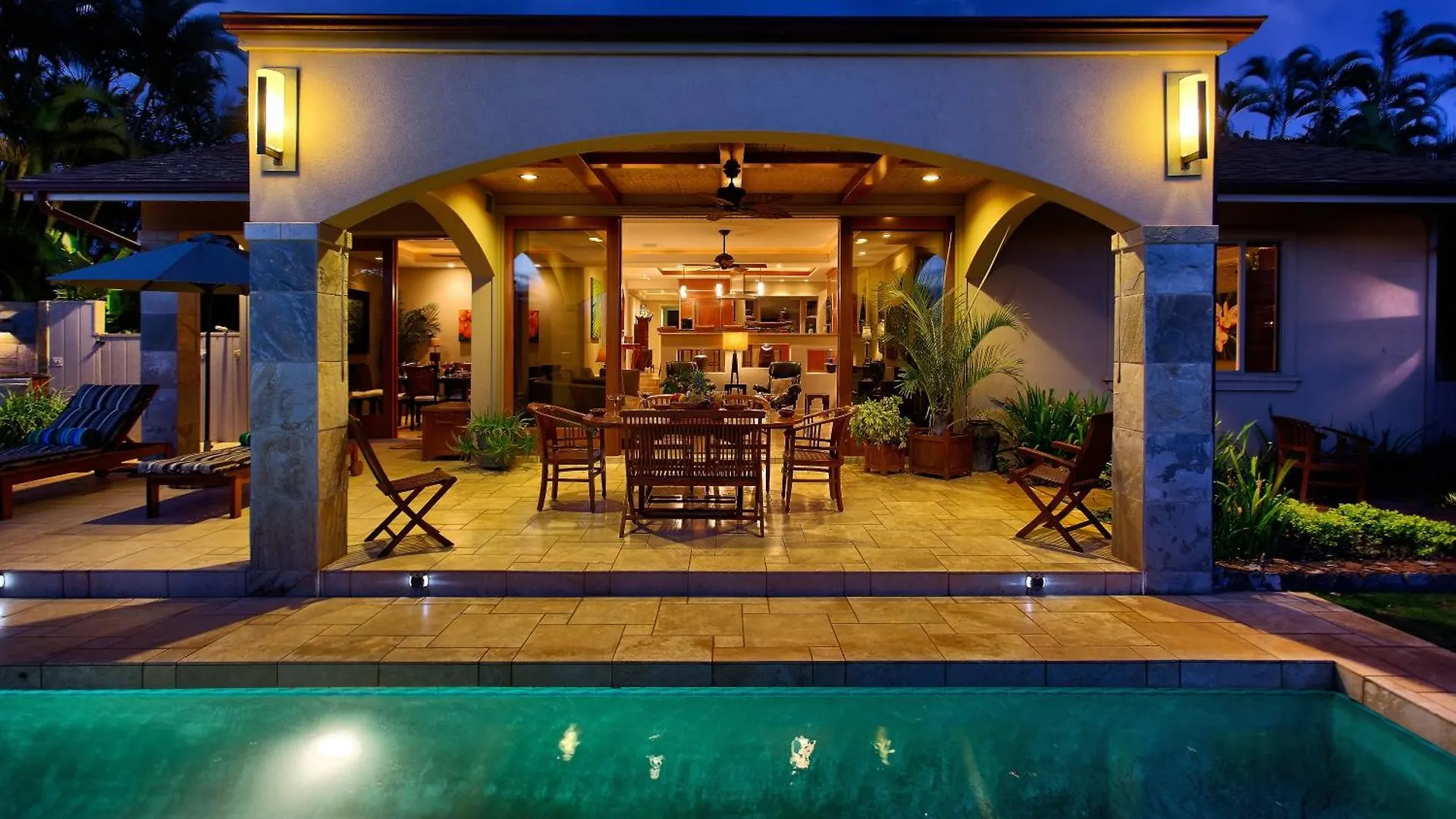 Kaanapali Home Amazing Deals!Gorgeous Remodel-4B,4Ba Pool,Ac,Bbq, Outdr Shw-View Lahaina Holiday home