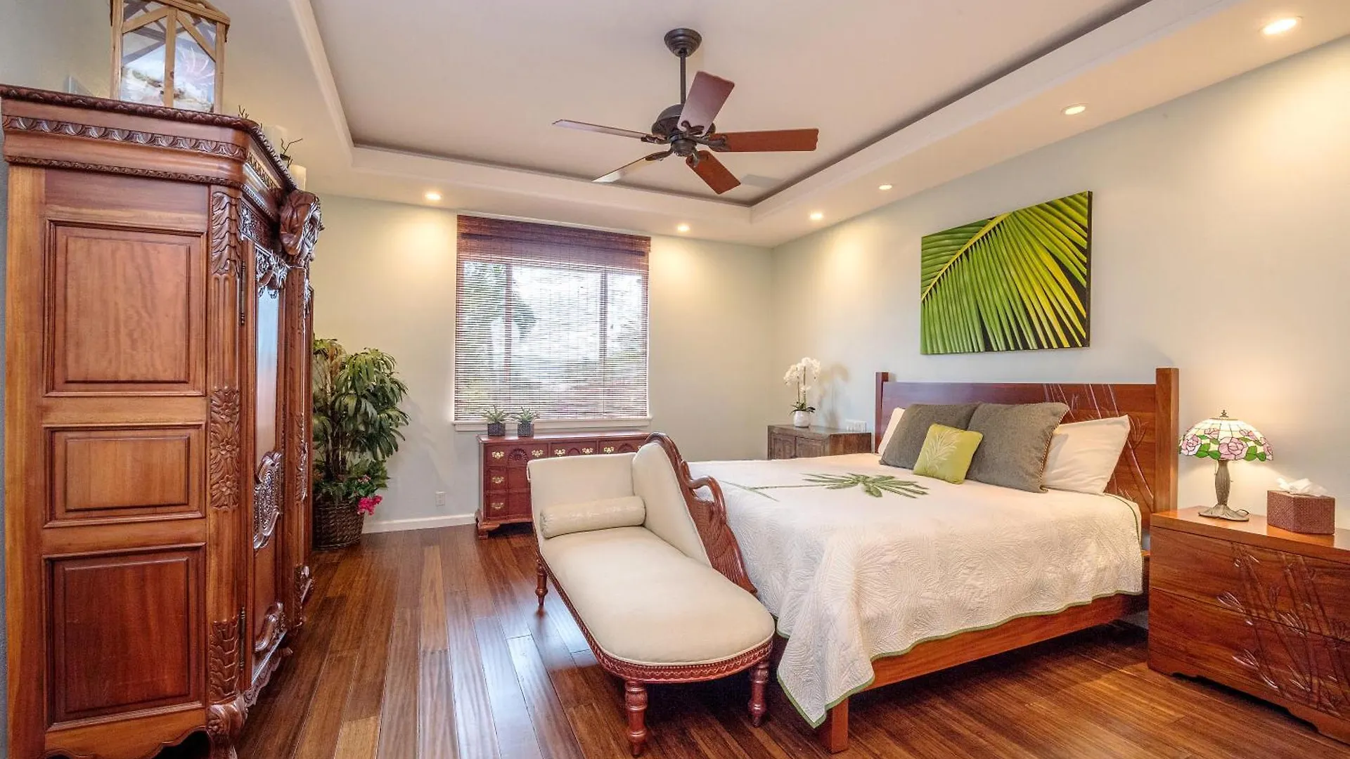 Kaanapali Home Amazing Deals!Gorgeous Remodel-4B,4Ba Pool,Ac,Bbq, Outdr Shw-View Lahaina Holiday home